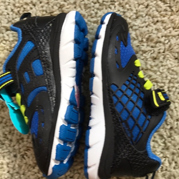 Stride Rite M2P Breccen Size 5M NWT Black/Blue - Picture 6 of 8